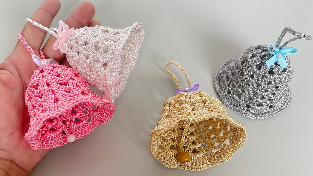 Quick and easy crochet Christmas bell