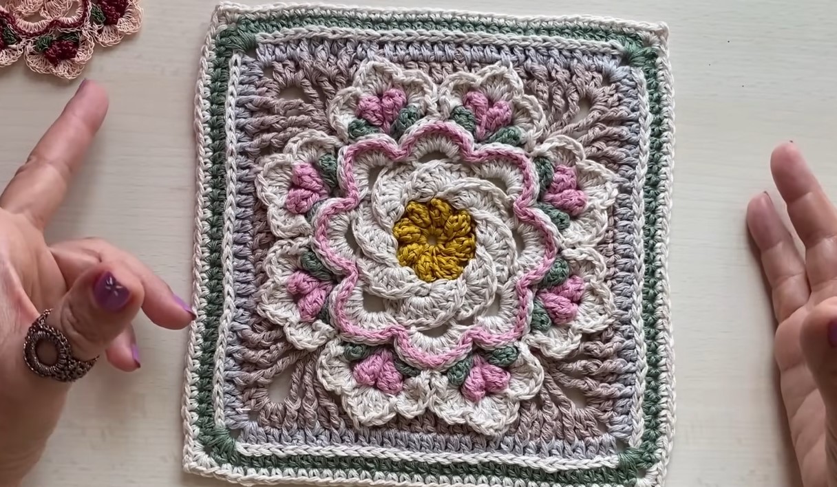 Crochet 3D Petal Granny Square: Beginner-Friendly Guide