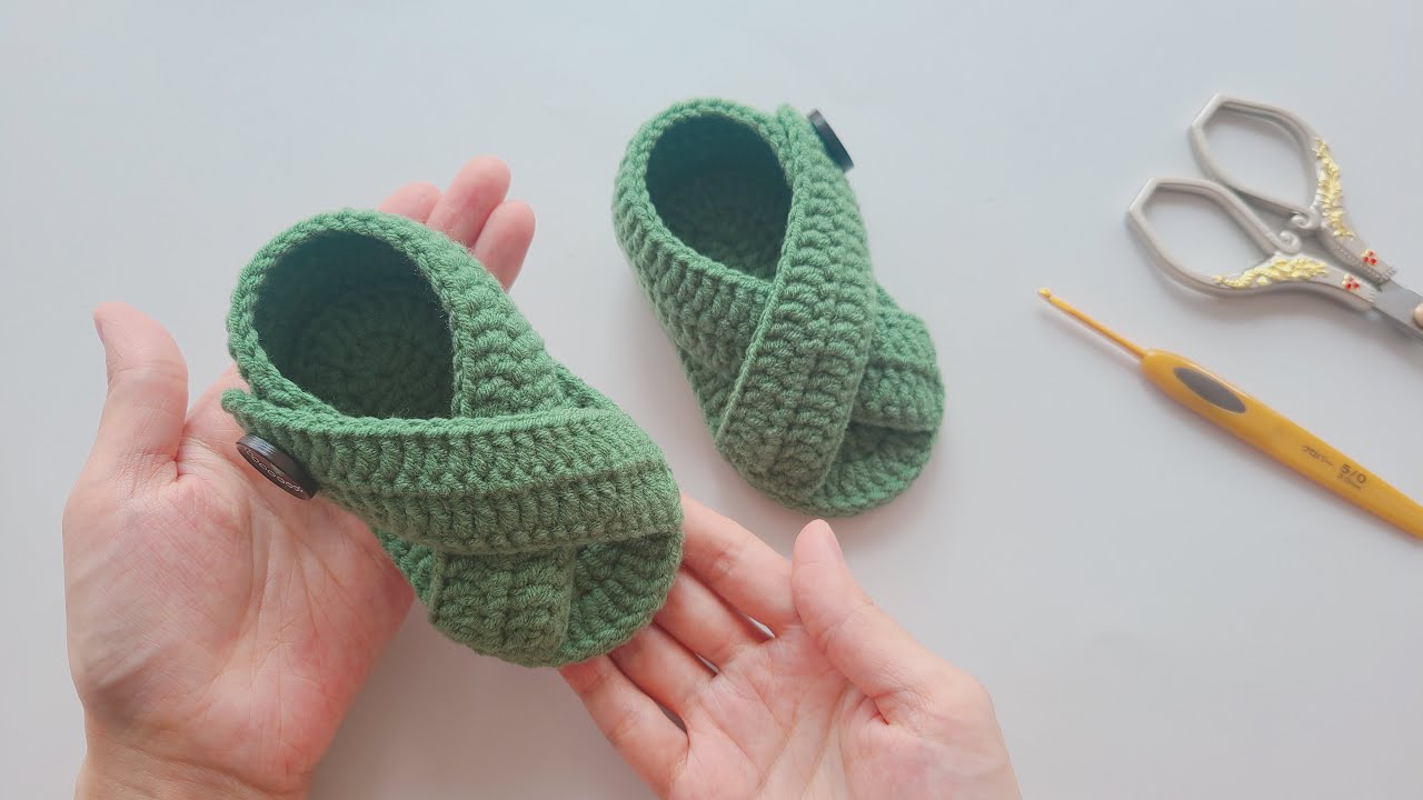 Make Easy Crochet Baby Sandals: A Complete for Beginners