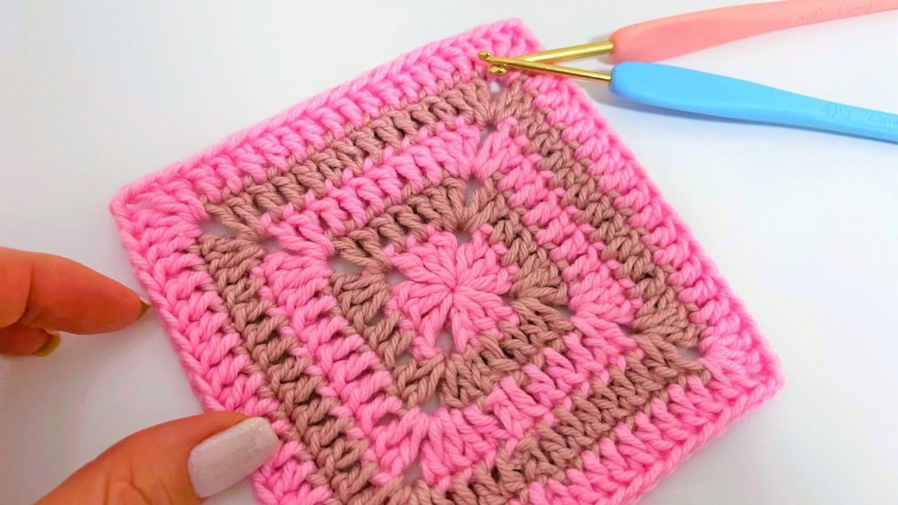 CROCHET SQUARE WITH TWO COLORS VERY EASY | Video tutorial