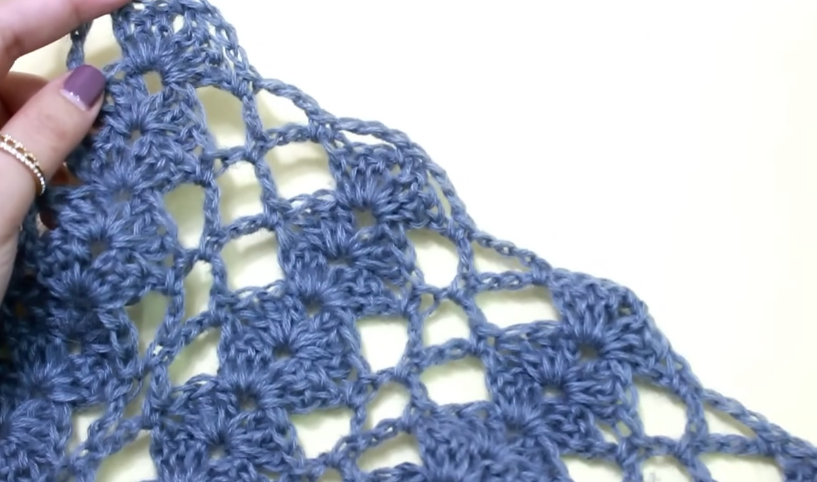 Easy Crochet Rectangle Shawl: A Beautiful, Versatile Piece for Your Wardrobe