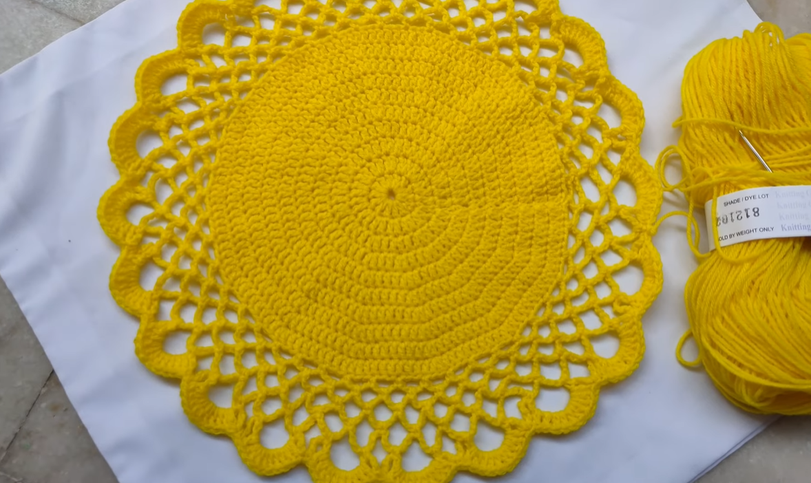 Crochet a Charming Fanned Lace Doily: Fresh Pattern