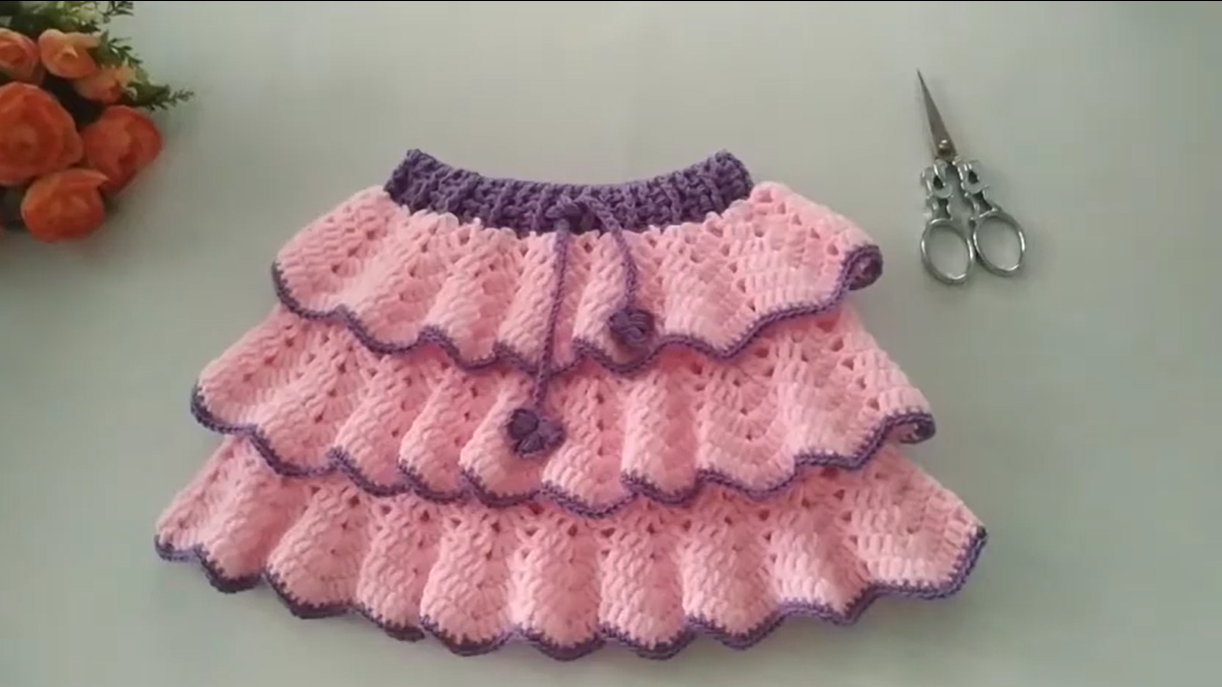 Little Sweet Pea Ruffle Skirt: A Free Crochet Pattern