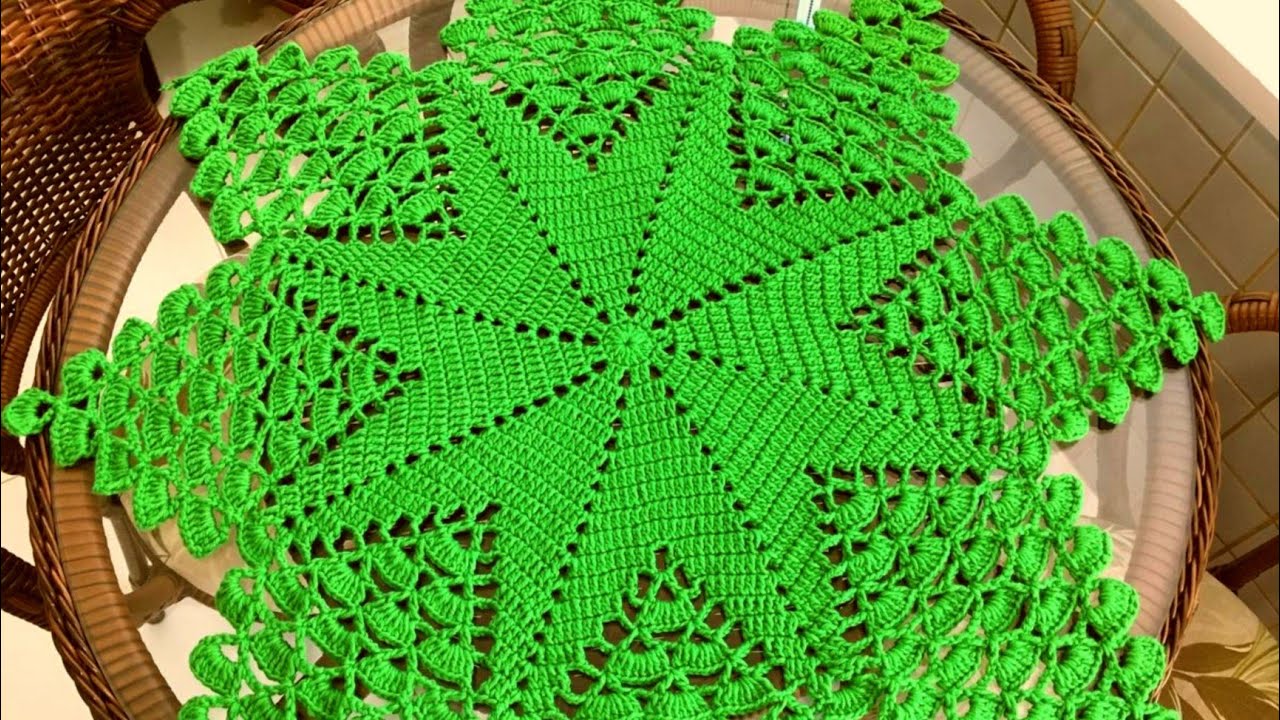 Crochet a Stunning Star-Shaped Doily/Table Mat: Free Pattern