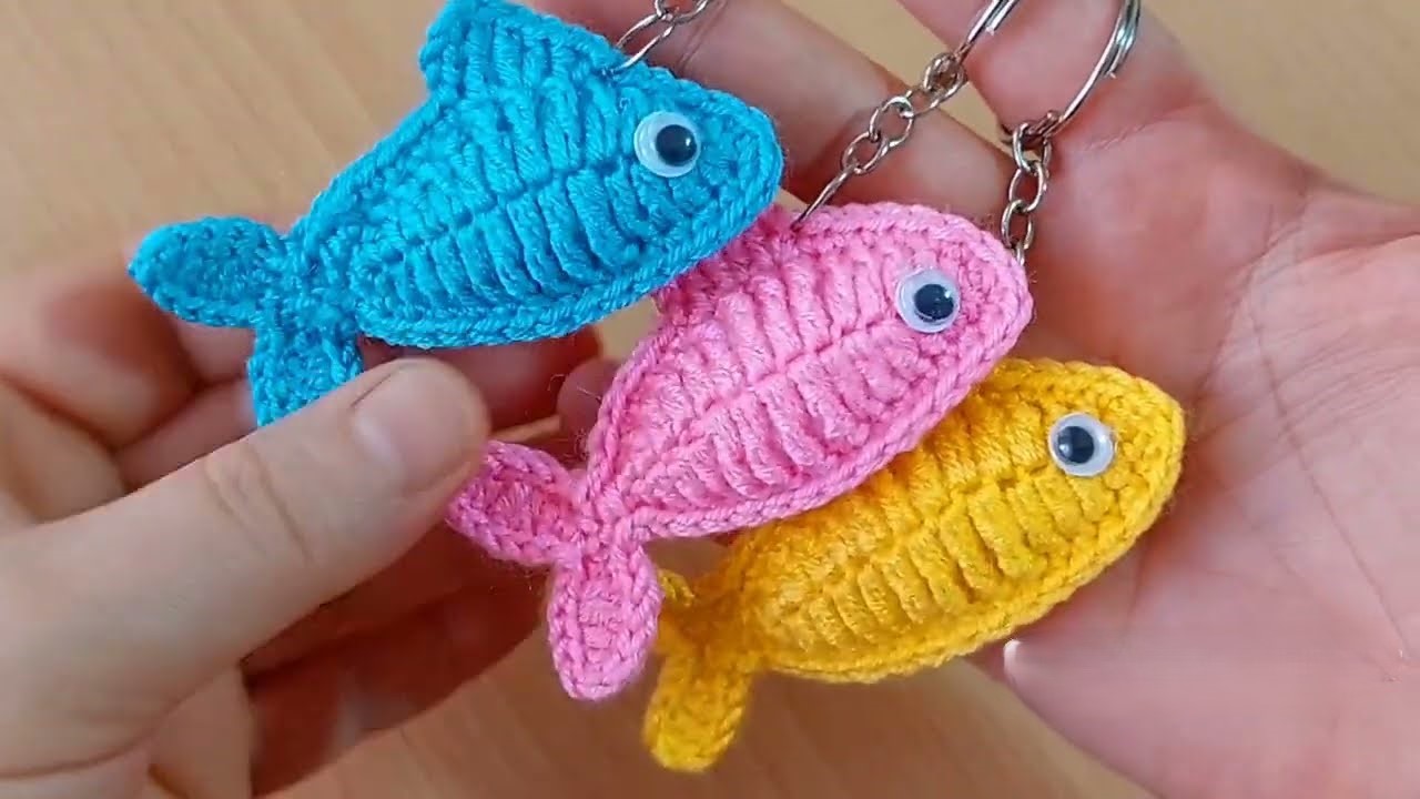wow!! 😱Everyone, will love this crochet keychain